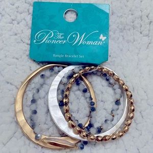 NWT - Pioneer Woman Bangle Bracelet set